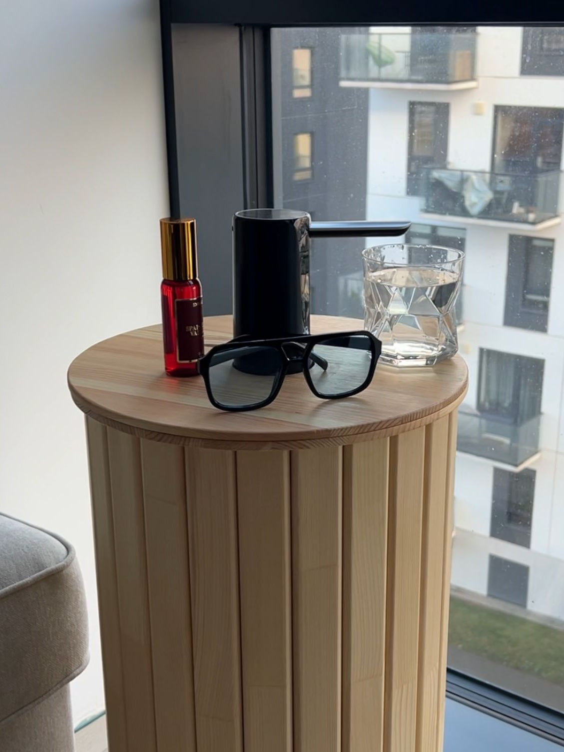 Glamora Water Dispenser Table